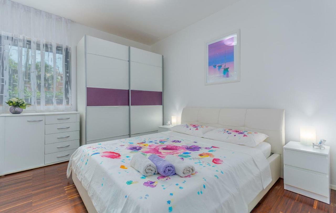 Apartman Lella *